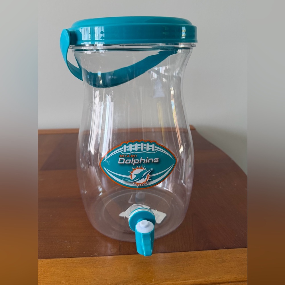 NWT MIAMI DOLPHINS DRINK DISPENSER 132 oz
